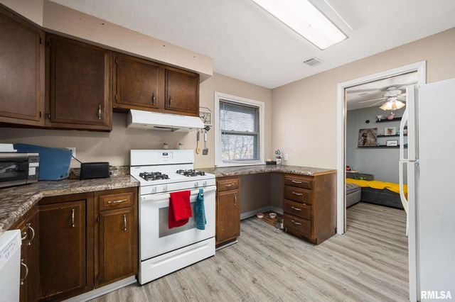 152 PEKIN Avenue, East Peoria, IL 61611