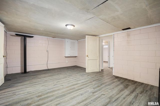 152 PEKIN Avenue, East Peoria, IL 61611