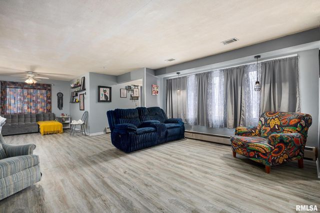 152 PEKIN Avenue, East Peoria, IL 61611