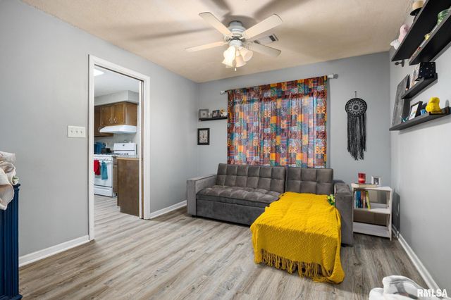 152 PEKIN Avenue, East Peoria, IL 61611