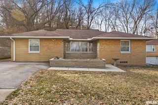 152 PEKIN Avenue, East Peoria, IL 61611