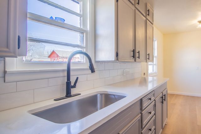 113 E Monroe Street, Levelland, TX 79336