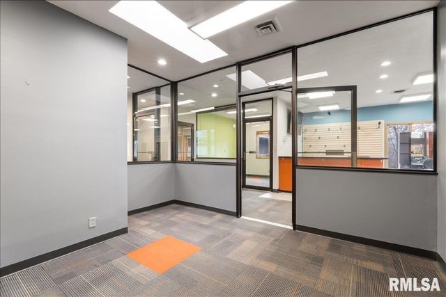 3000 16TH Street 202, Moline, IL 61265