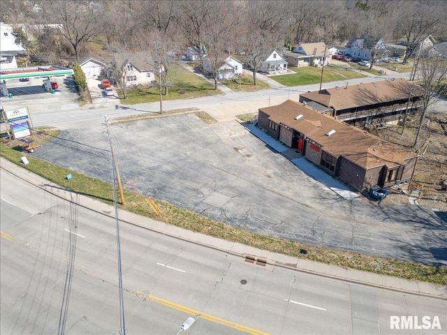 3000 16TH Street 202, Moline, IL 61265