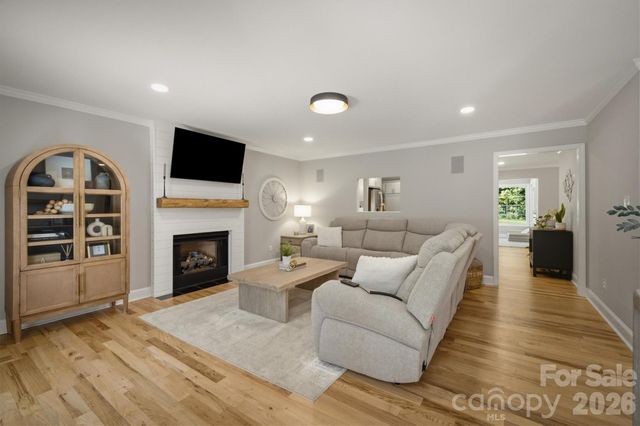 5572 Hayes Waters Road, Morganton, NC 28655