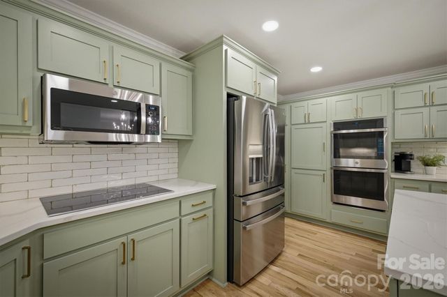 5572 Hayes Waters Road, Morganton, NC 28655