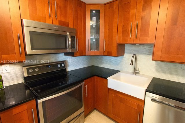 1623 Collins Ave 215, Miami Beach, FL 33139