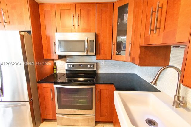 1623 Collins Ave 215, Miami Beach, FL 33139