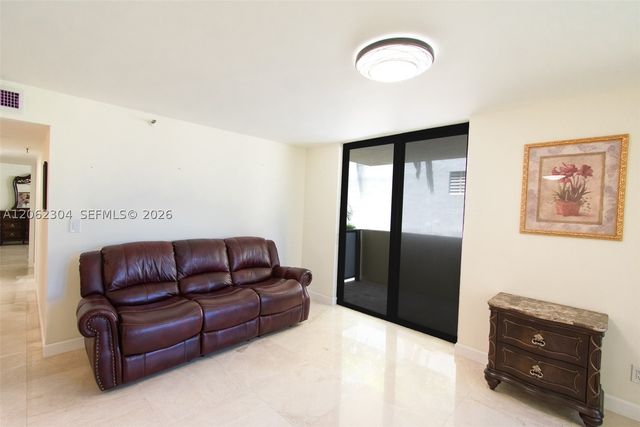 1623 Collins Ave 215, Miami Beach, FL 33139