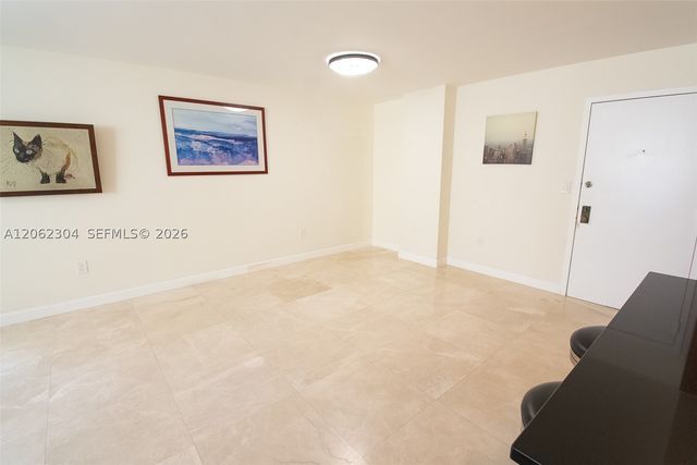 1623 Collins Ave 215, Miami Beach, FL 33139