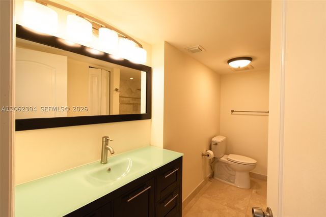 1623 Collins Ave 215, Miami Beach, FL 33139