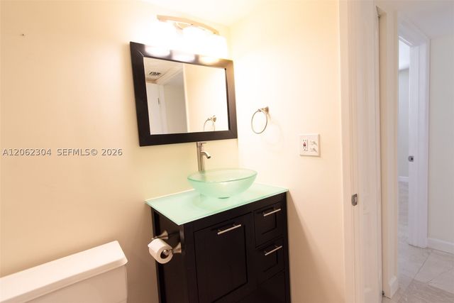 1623 Collins Ave 215, Miami Beach, FL 33139