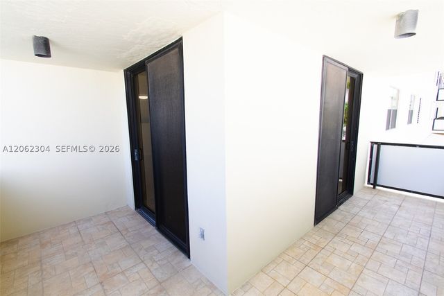 1623 Collins Ave 215, Miami Beach, FL 33139