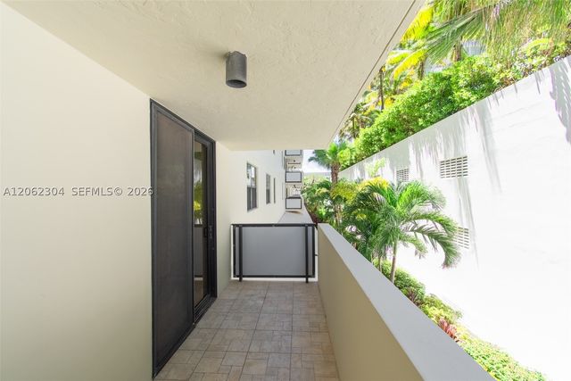 1623 Collins Ave 215, Miami Beach, FL 33139