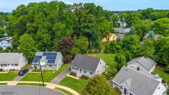 1161 Greslin Ter, Rahway City, NJ 07065