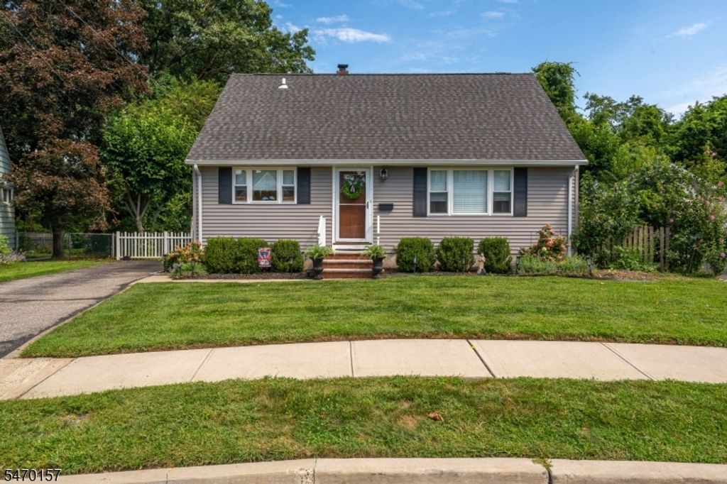 1161 Greslin Ter, Rahway City, NJ 07065