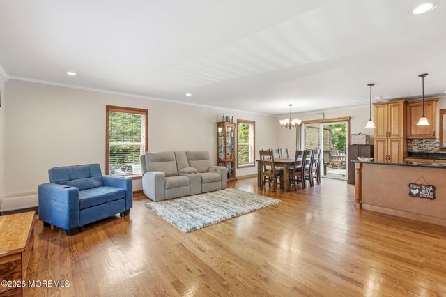 46 Cape May Avenue, Dorothy, NJ 08317