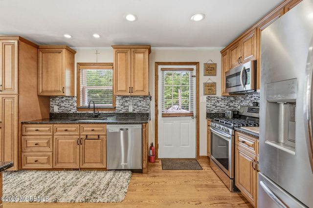 46 Cape May Avenue, Dorothy, NJ 08317