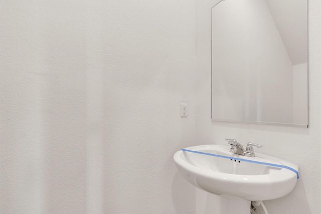 385 Soapstone PASS, Maxwell, TX 78656