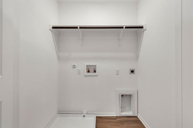 385 Soapstone PASS, Maxwell, TX 78656