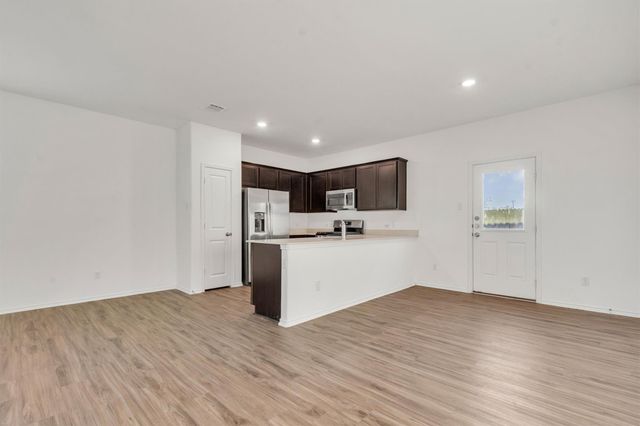 385 Soapstone PASS, Maxwell, TX 78656