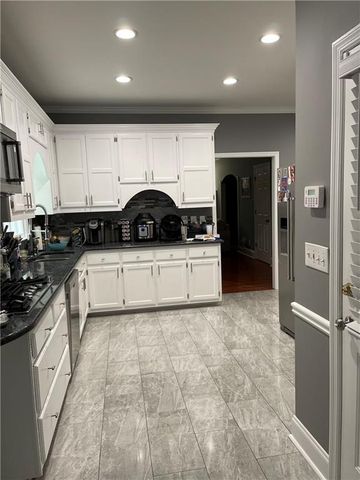 5260 Overbend Trail, Suwanee, GA 30024