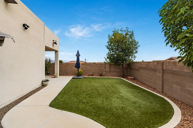 8912 Desert Rain Road NW, Albuquerque, NM 87120