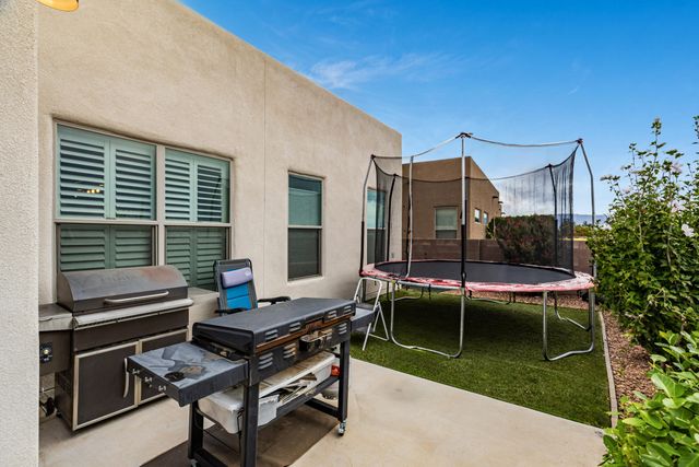 8912 Desert Rain Road NW, Albuquerque, NM 87120
