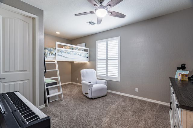 8912 Desert Rain Road NW, Albuquerque, NM 87120