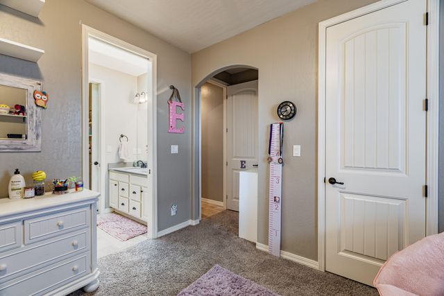 8912 Desert Rain Road NW, Albuquerque, NM 87120