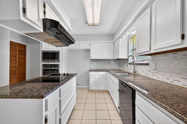 3018 Arrowhead Drive, Sugar Land, TX 77479