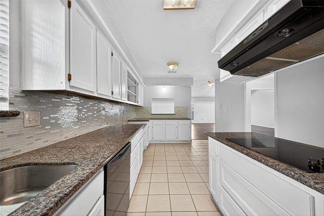 3018 Arrowhead Drive, Sugar Land, TX 77479