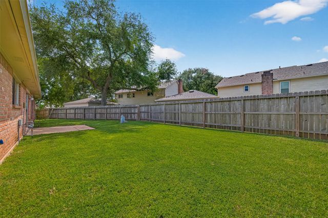 3018 Arrowhead Drive, Sugar Land, TX 77479