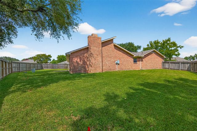 3018 Arrowhead Drive, Sugar Land, TX 77479