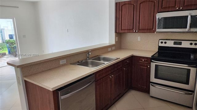 8450 SW 150th Ave 3, Miami, FL 33193