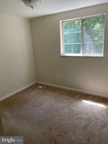 8122 PARKDALE CT, Springfield, VA 22153