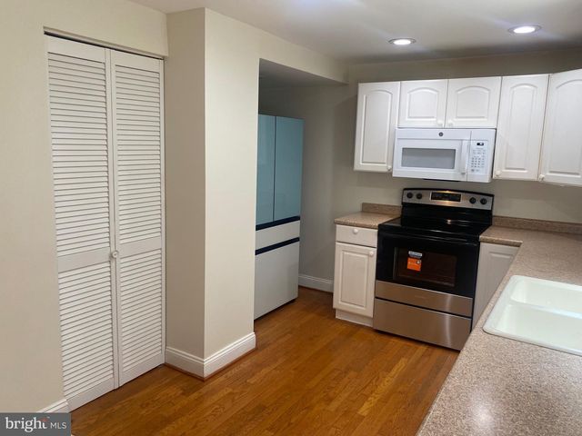 8122 PARKDALE CT, Springfield, VA 22153