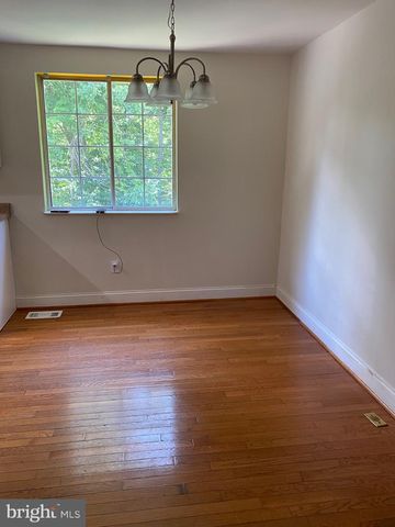 8122 PARKDALE CT, Springfield, VA 22153