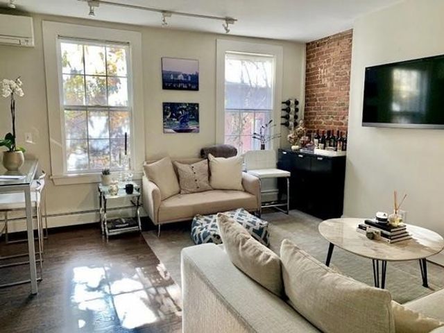 40 Lawrence St 3, Boston, MA 02116
