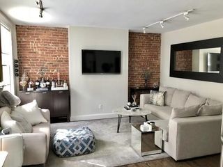 40 Lawrence St 3, Boston, MA 02116