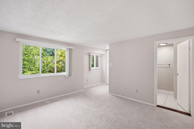 5851 JACKSONS OAK CT, Burke, VA 22015