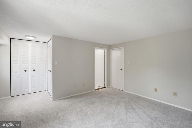 5851 JACKSONS OAK CT, Burke, VA 22015