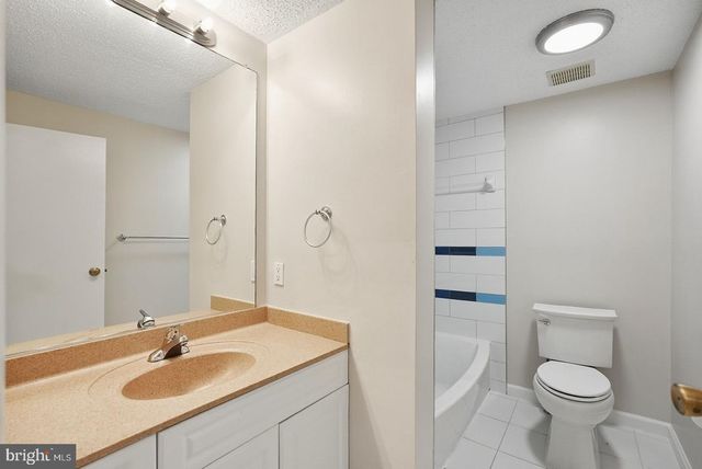 5851 JACKSONS OAK CT, Burke, VA 22015
