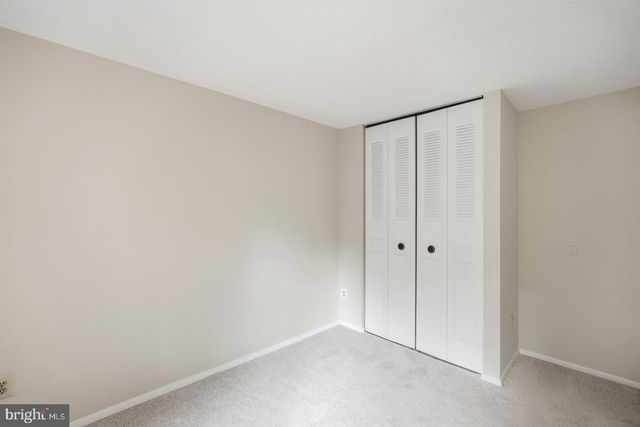 5851 JACKSONS OAK CT, Burke, VA 22015