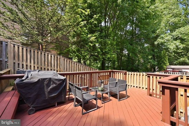 5851 JACKSONS OAK CT, Burke, VA 22015