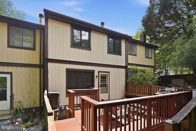 5851 JACKSONS OAK CT, Burke, VA 22015