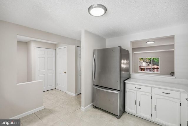 5851 JACKSONS OAK CT, Burke, VA 22015