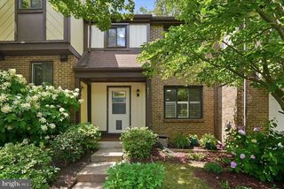 5851 JACKSONS OAK CT, Burke, VA 22015