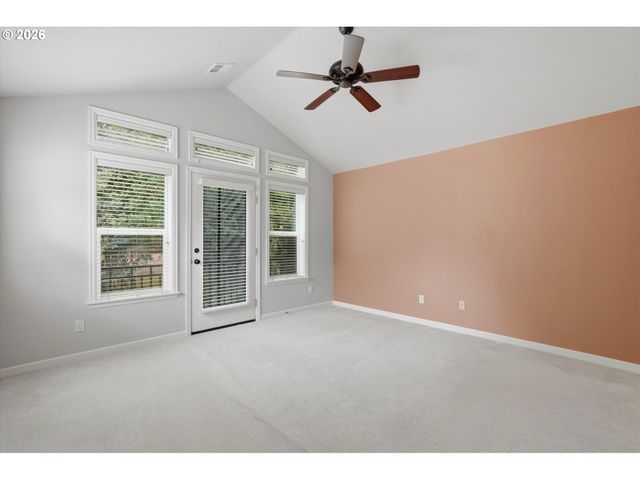 8 Summit Ridge Ct, Lake Oswego, OR 97035