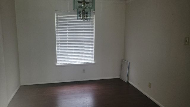 1251 E Pentagon Parkway, Dallas, TX 75216